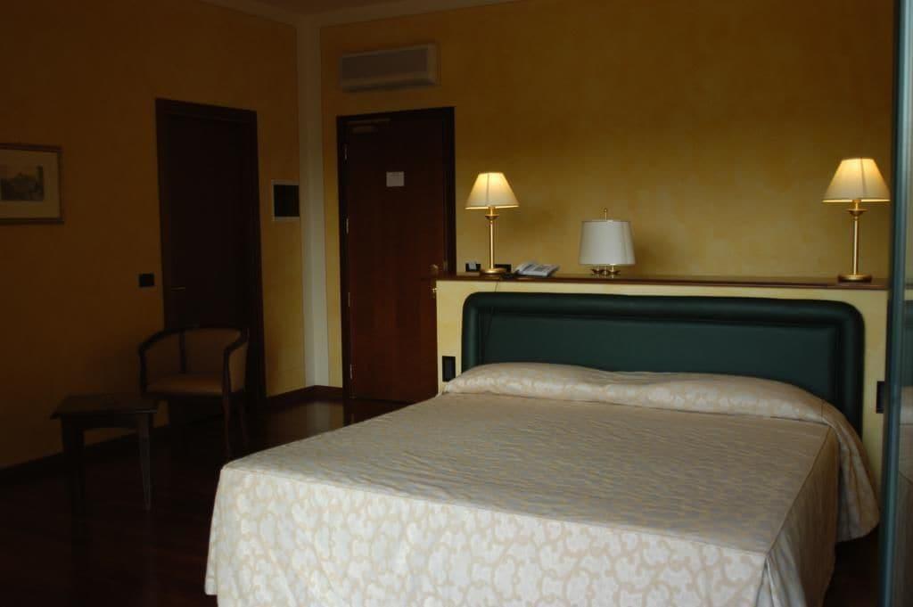 Hotel Conteverde Montecchio Emilia Extérieur photo