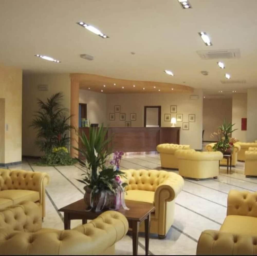 Hotel Conteverde Montecchio Emilia Extérieur photo