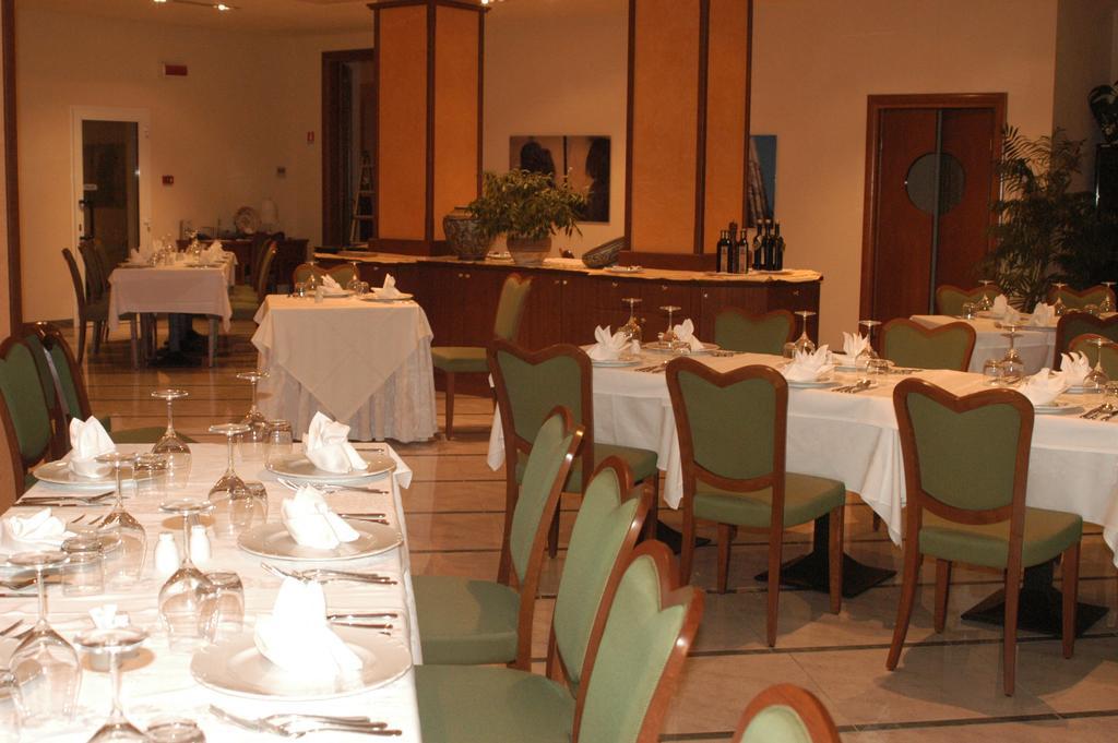 Hotel Conteverde Montecchio Emilia Extérieur photo