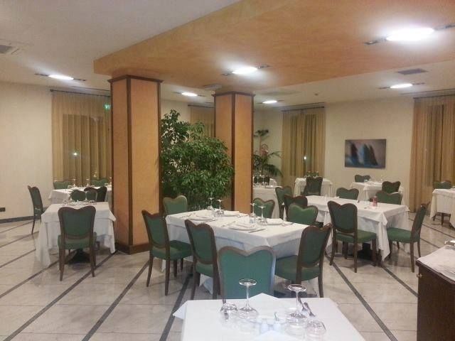 Hotel Conteverde Montecchio Emilia Extérieur photo