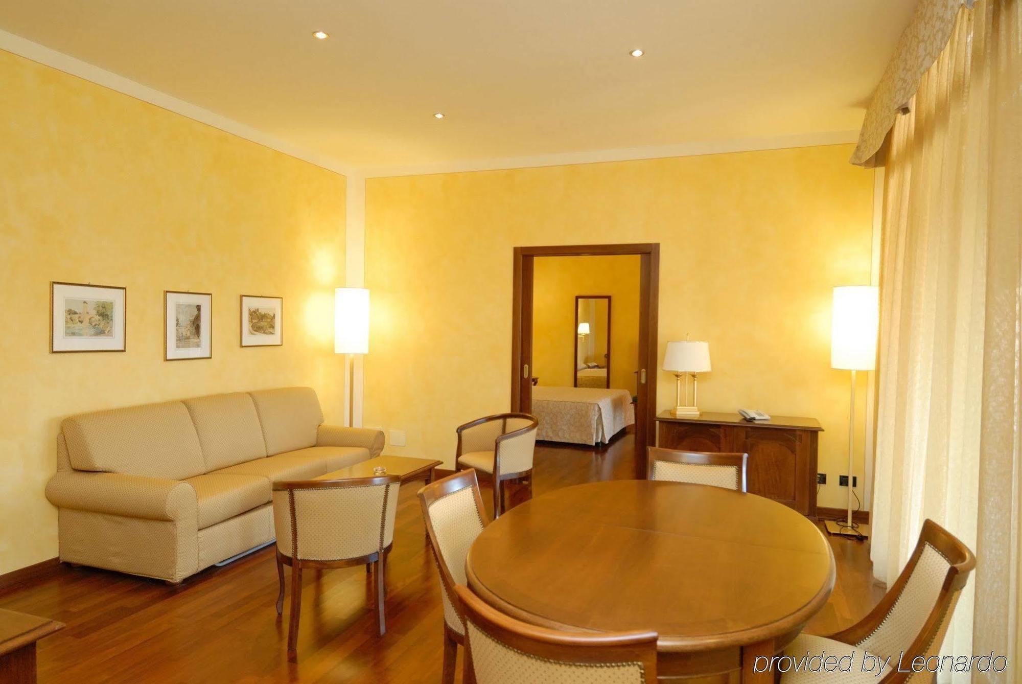 Hotel Conteverde Montecchio Emilia Extérieur photo
